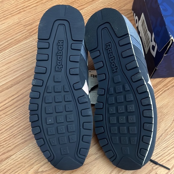 NWT Reebok Running Shoes - Picture 4 of 7